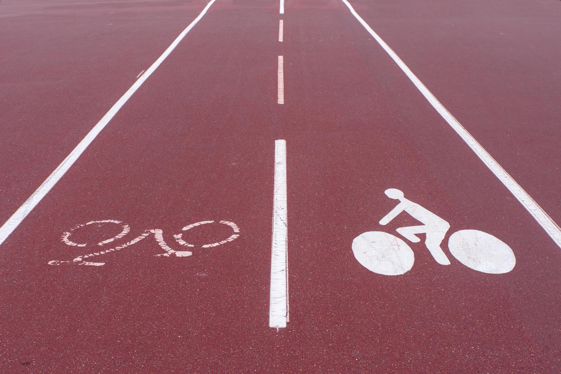 Getting to & Around Manchester: Complete Transport Guide 6 Cycling in Manchester — the Bee Network includes cycle hire and dedicated bike lanes