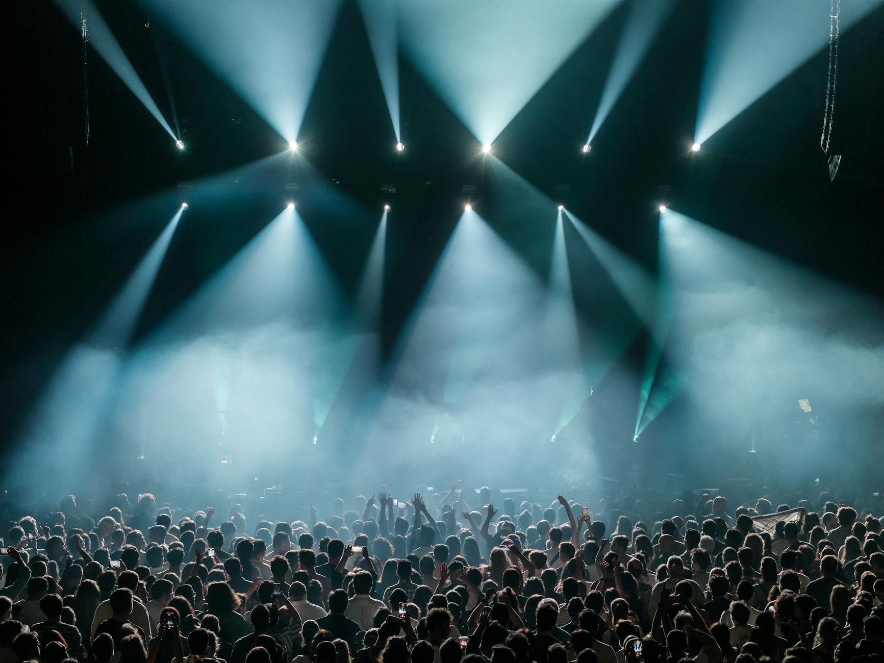Manchester Music Scene: A Complete Guide for Music Lovers 2 Manchester music scene — live concerts and gigs fill the city's legendary venues