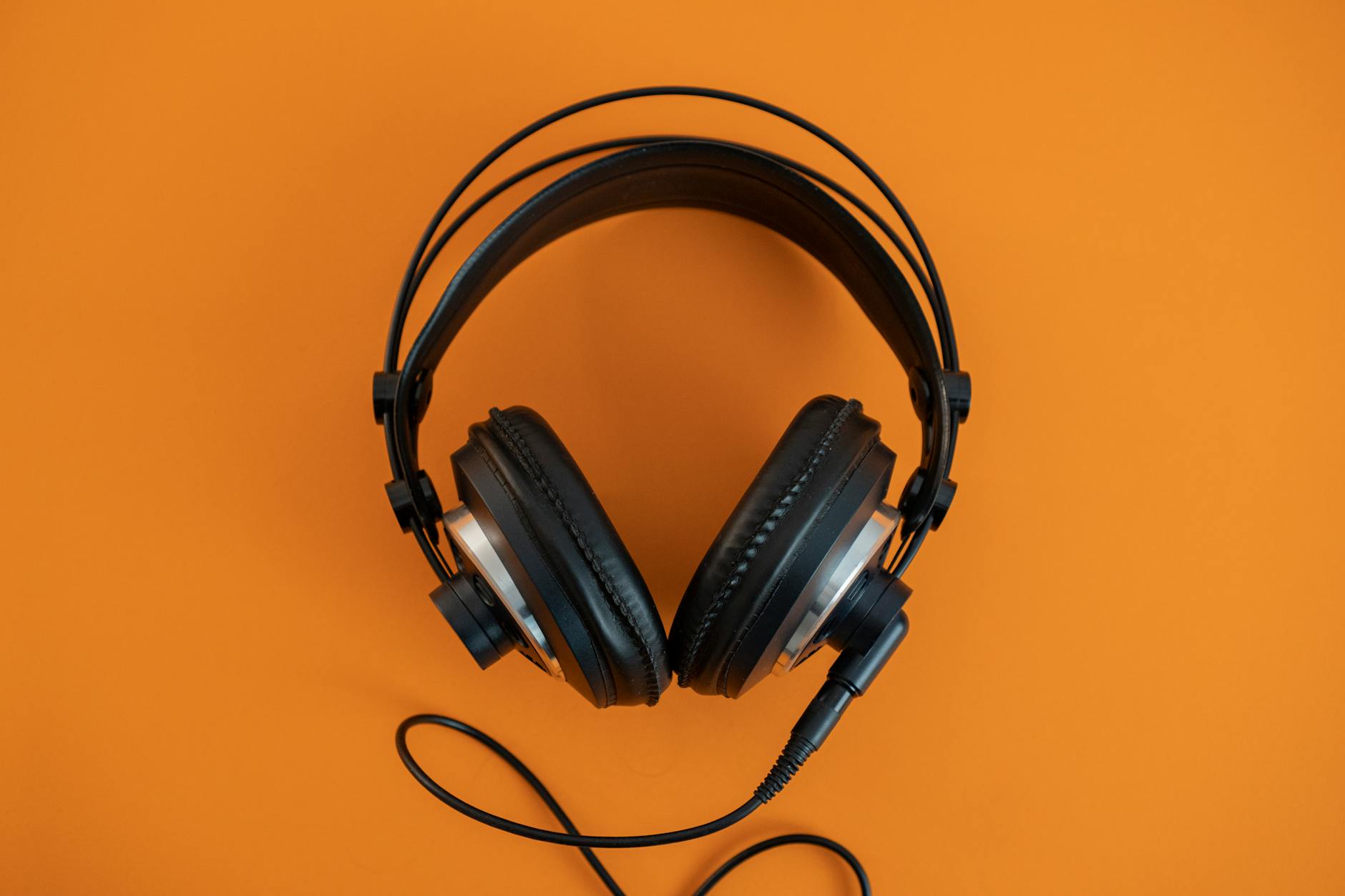 Manchester Music Scene: A Complete Guide for Music Lovers 9 Manchester music scene — recording studios continue to produce world-class music