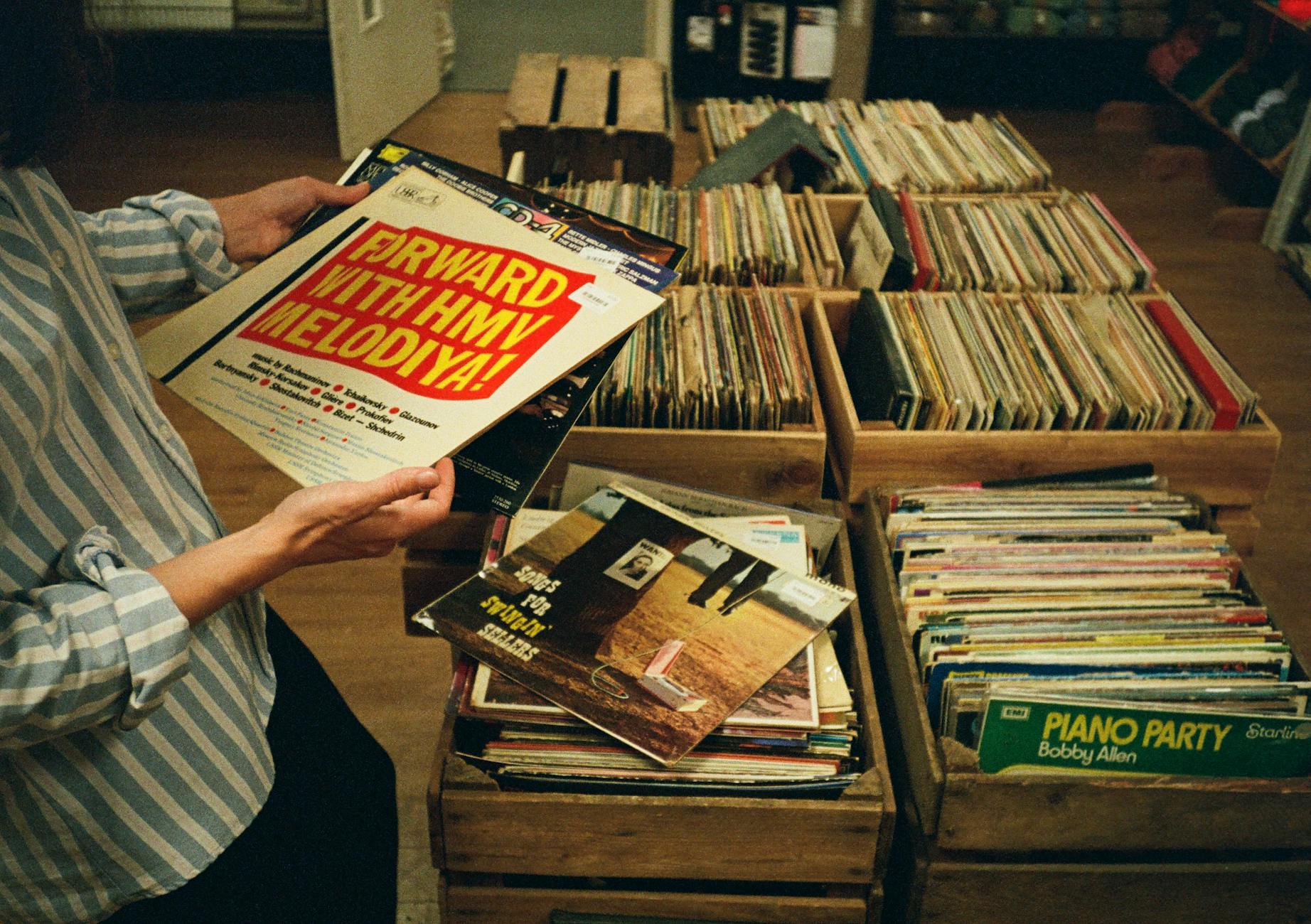 Manchester Music Scene: A Complete Guide for Music Lovers 6 Manchester music scene — vinyl record shops line the Northern Quarter streets