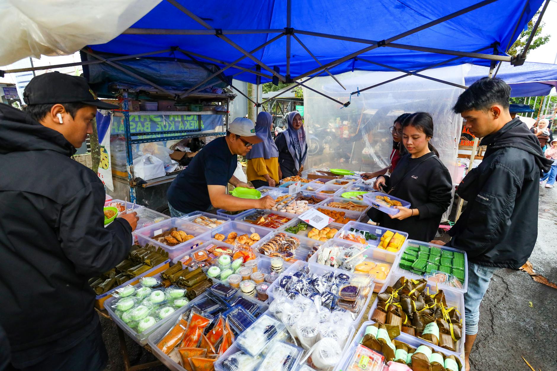 25 Best Attractions in Manchester: The Complete Guide for 2026 7 Food market stalls among Manchester's best attractions