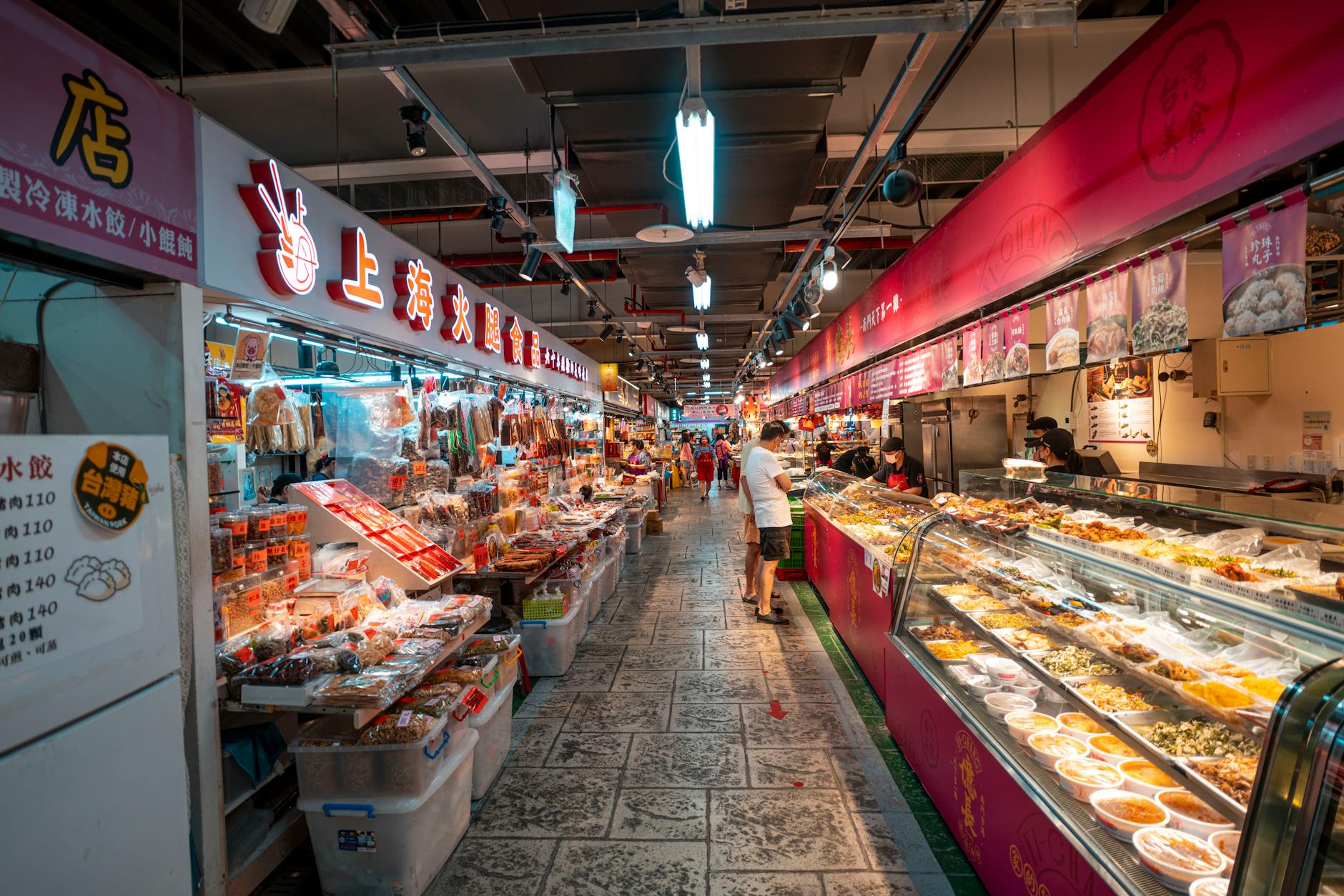 Manchester Shopping Guide: Malls, Markets & Boutiques 6 Food market stalls in Manchester — fresh produce and artisan goods