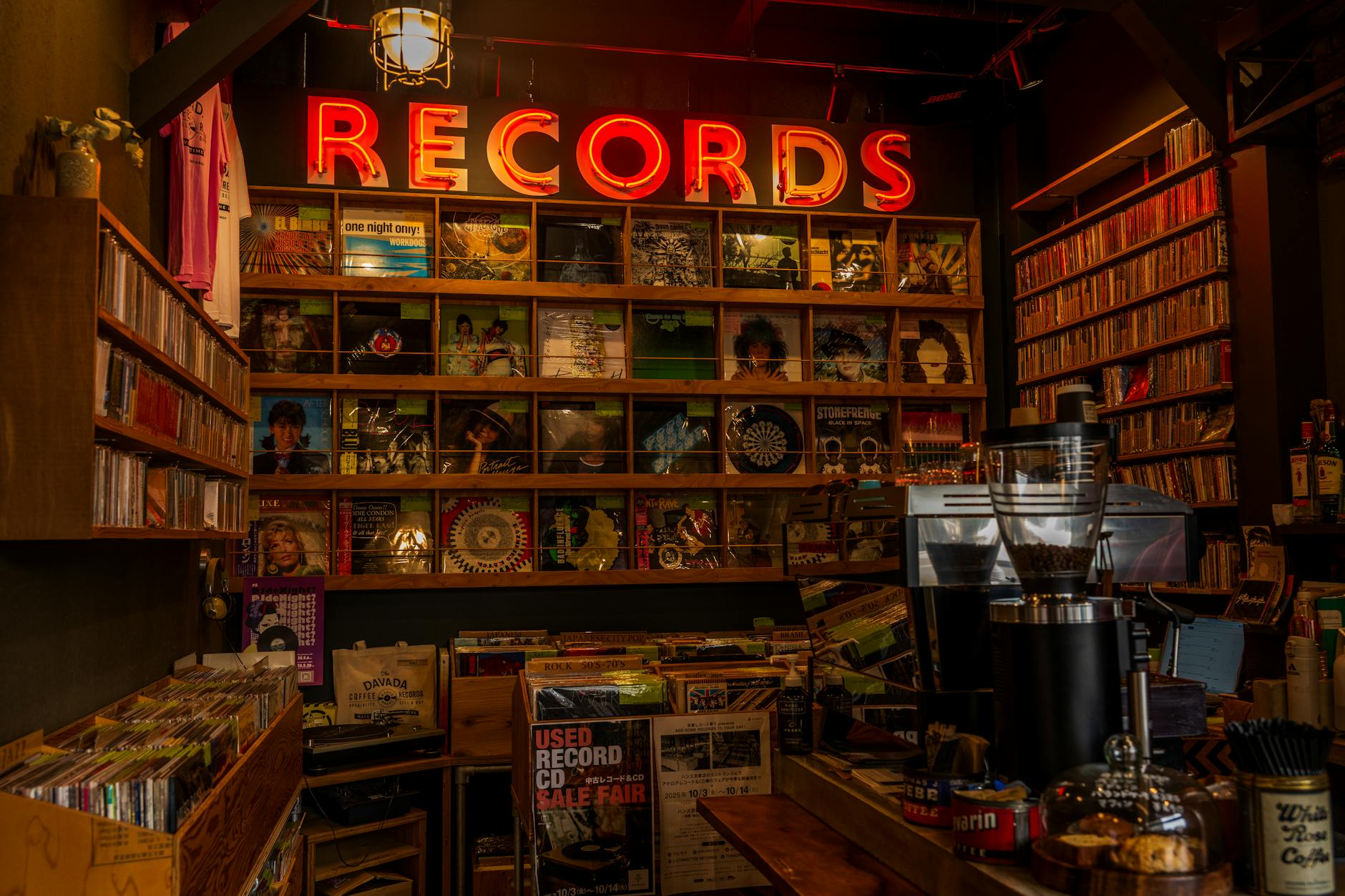 Manchester Shopping Guide: Malls, Markets & Boutiques 8 Vinyl record shop in Manchester Northern Quarter — independent music stores