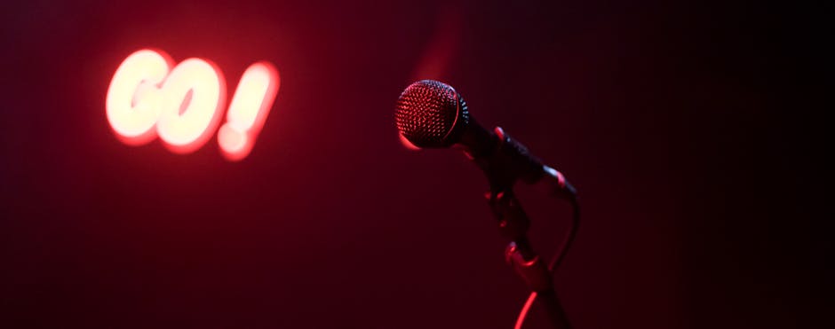 Things to Do in Manchester at Night: Complete Evening Guide (2026) 6 Comedy club Manchester evening show