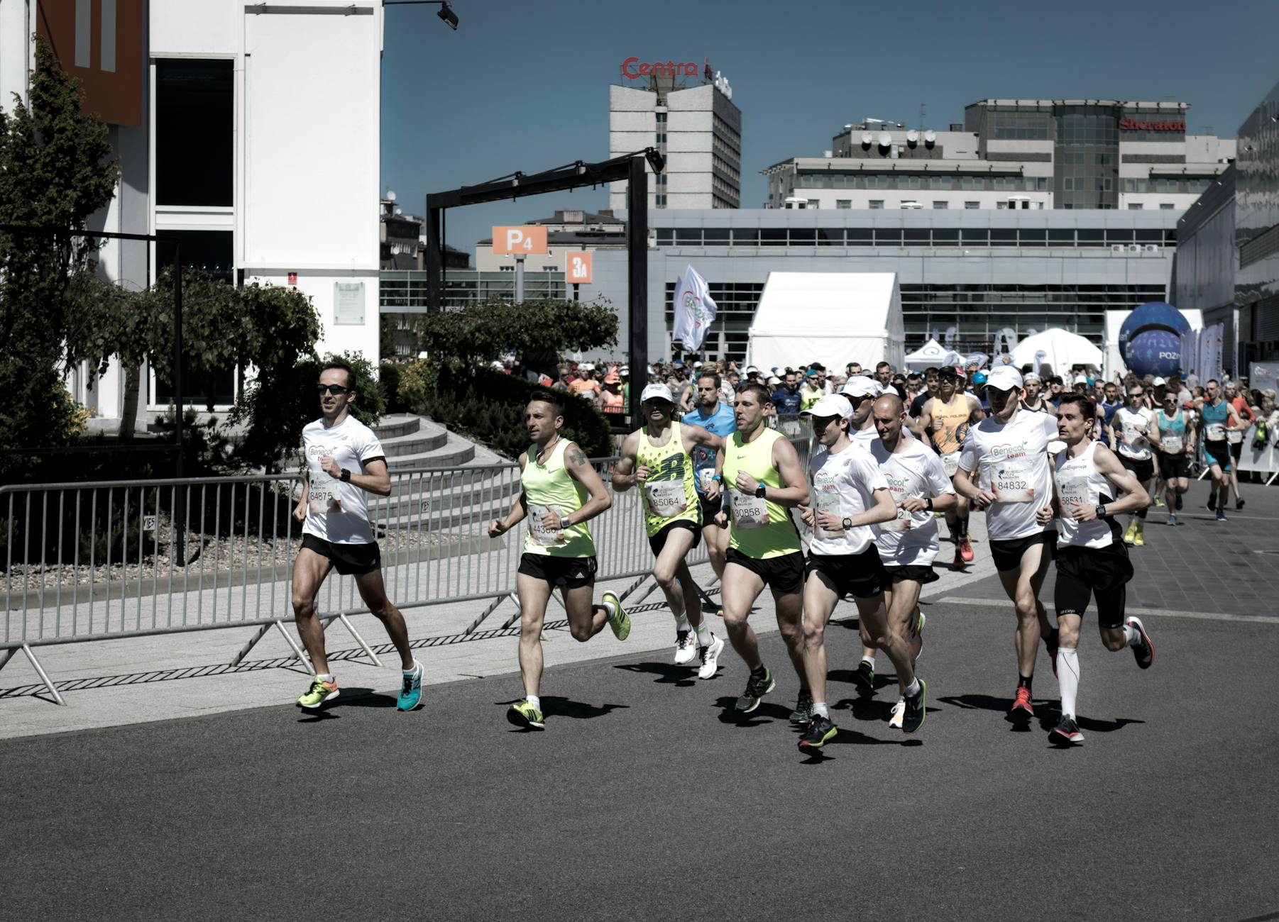 Beyond Football: Other Sports in Manchester (2026 Guide) 4 Manchester running marathon runners crowd urban race