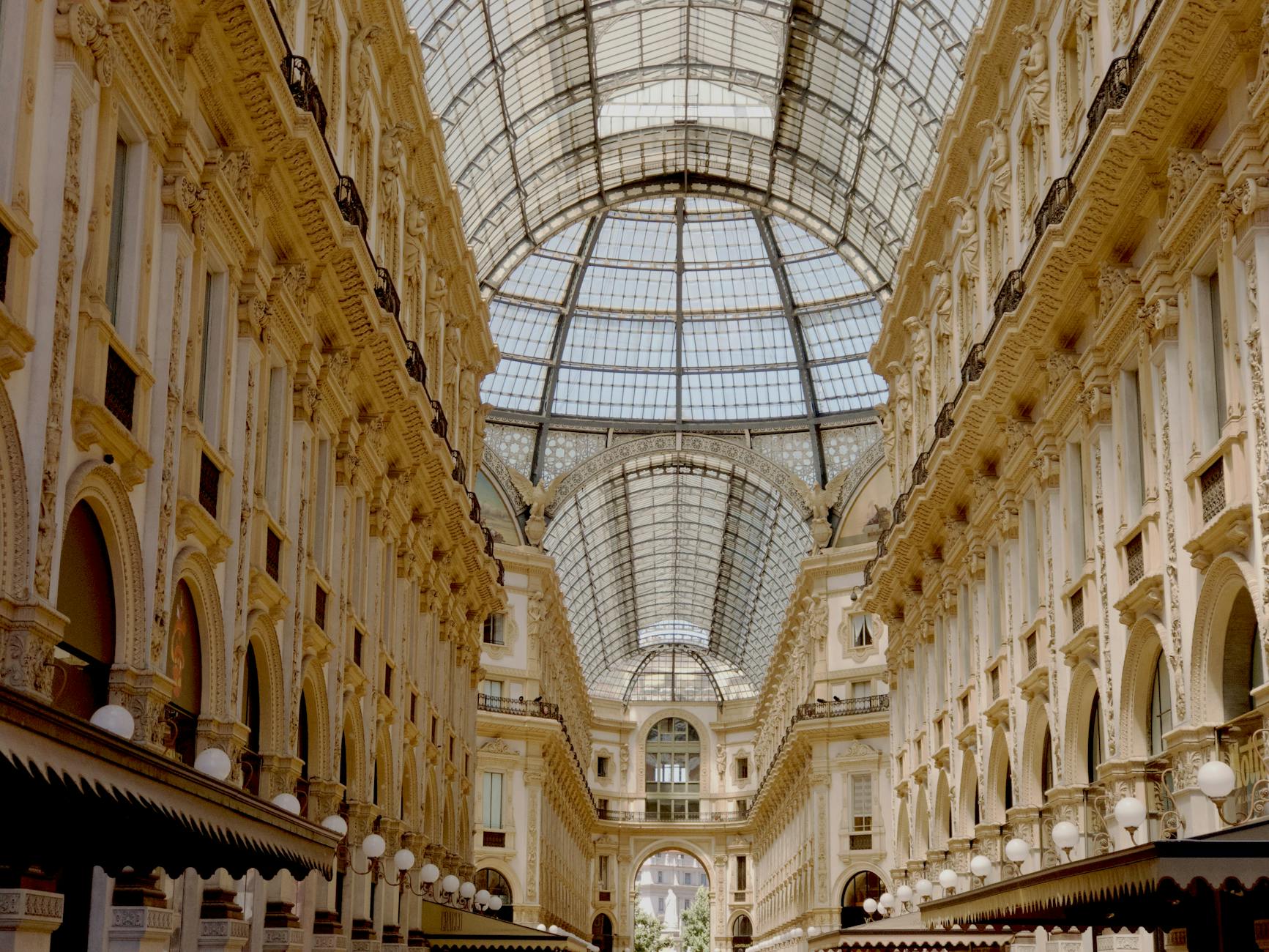 Trafford Centre Manchester: Complete Visitor Guide 2026 2 Trafford Centre Manchester Italianate Renaissance shopping mall dome interior