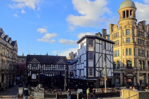 Best Pubs in Manchester: Traditional & Gastropub Guide (2026) 8 Best Pubs in Manchester: Traditional & Gastropub Guide (2026)