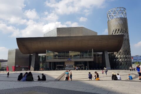 The Lowry Manchester: Theatre & Gallery Visitor Guide 2026 9 The Lowry Manchester: Theatre & Gallery Visitor Guide 2026
