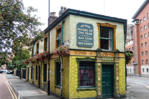 Manchester Pub Crawl Routes: Heritage to Craft Beer (2026)